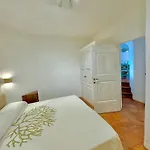 Waterfront Port House *